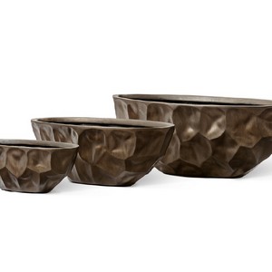 фото Кашпо TREEZ Effectory Metal Высокая лодка Design Сrumple черненая бронза в-15, ш-18, дл-41 см